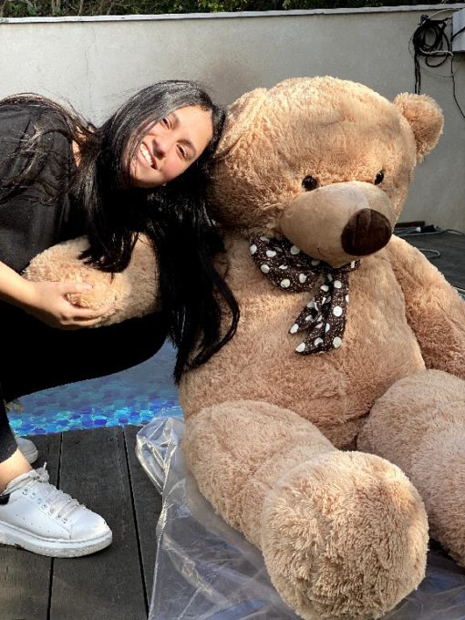 דובי ענק שמן מוקה מטר וחצי עם ילדה